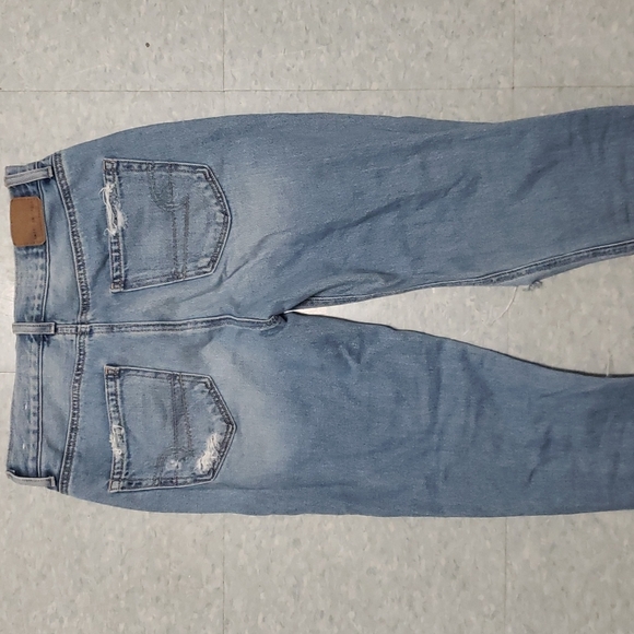 American Eagle 00 High Rise Light Blue Ripped/Distressed Jeans - Picture 3 of 4